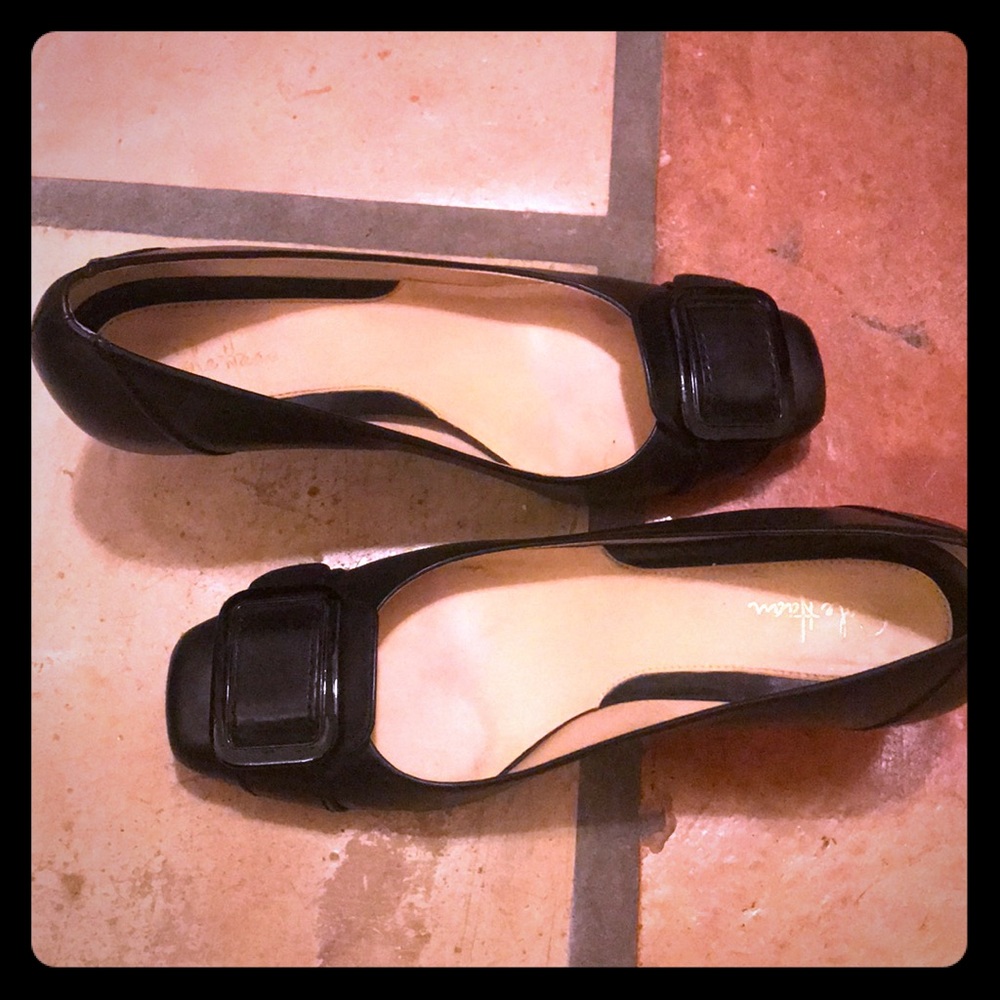 Cole Haan black pumps in good condition